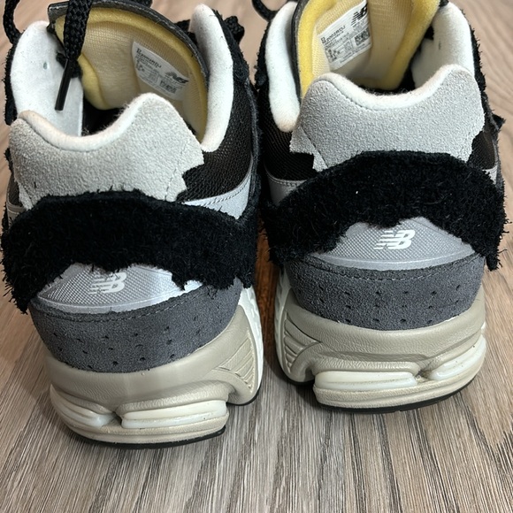 Men’s New Balance Noir Gris - Picture 2 of 6